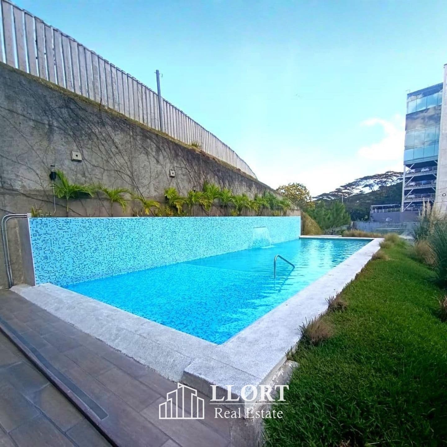Venta: Apartamento Remodelado en Park Tower 7